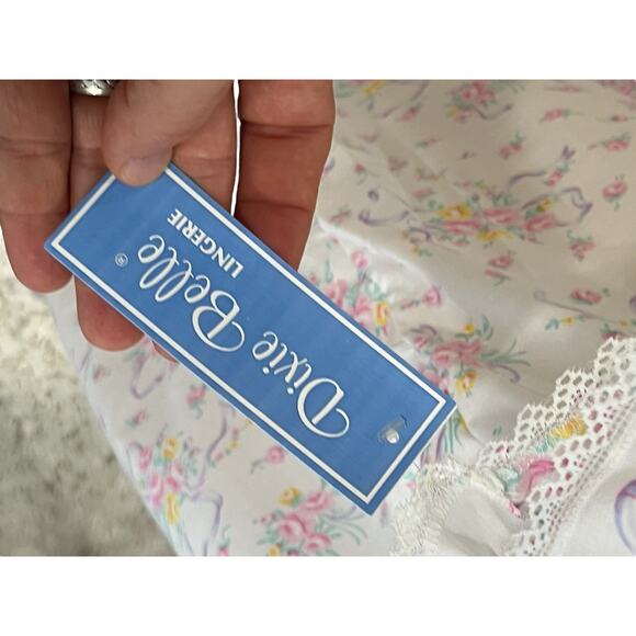 Vintage 70s Lingerie by Dixie Belle White Floral Night Gown with Pockets NWT - Picture 7 of 7